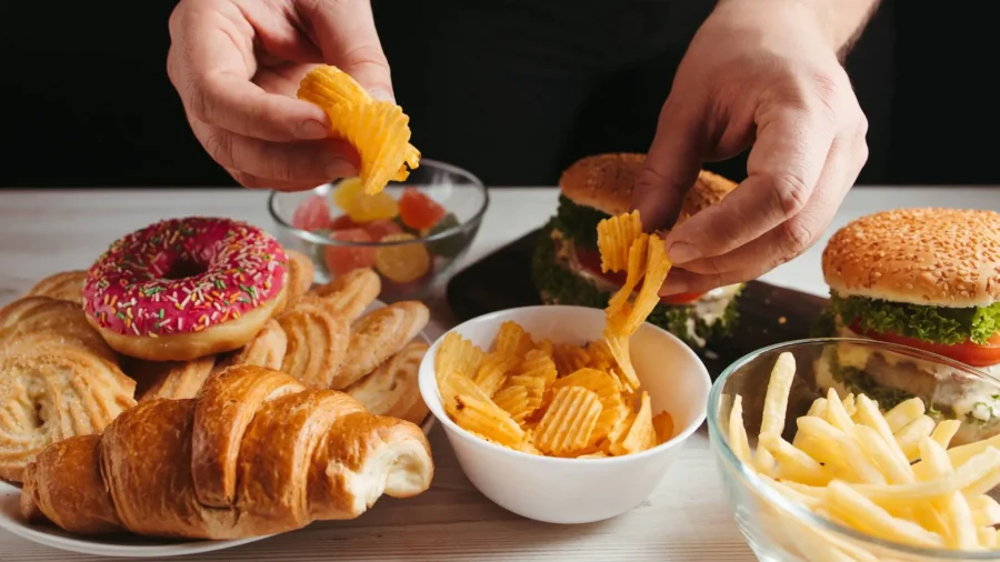 Study Links Ultra-Processed Food to Lung Cancer Risk