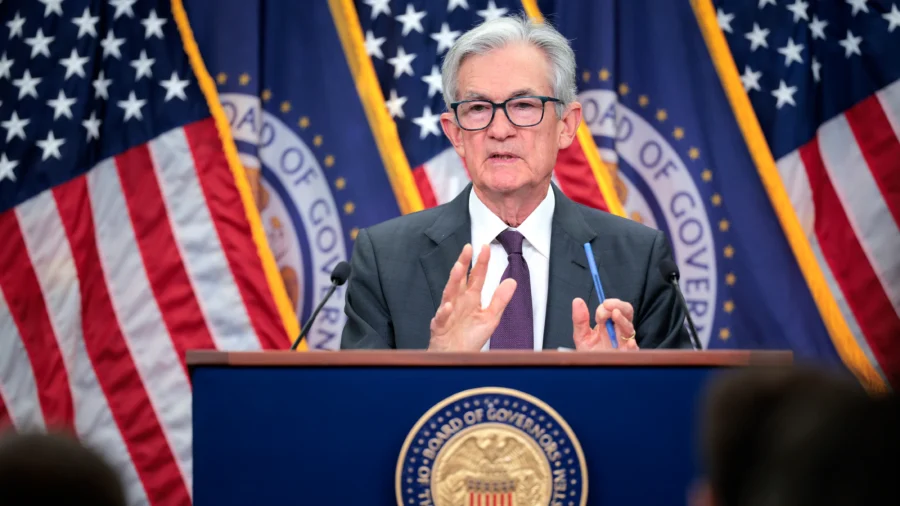 Trump Disappointed With Fed's Decision to Keep Interest Rates Unchanged