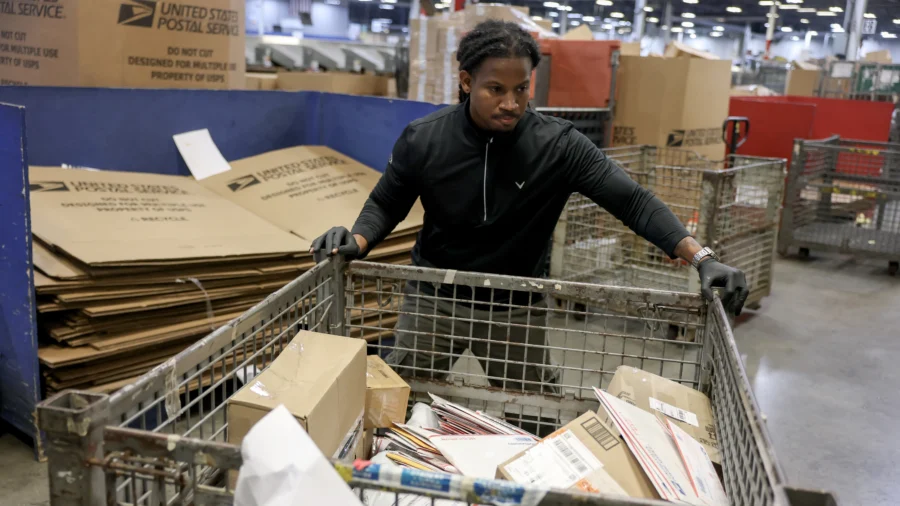 Trump Admin Ends Tariff Exemption for Low-Value Packages