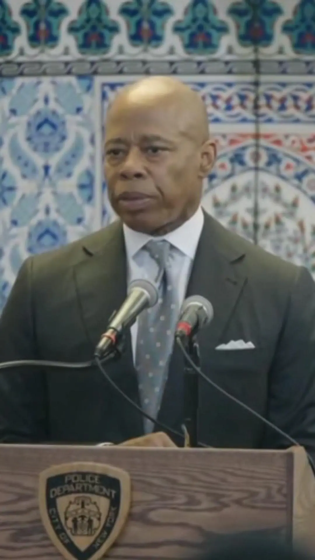 Mayor Adams Angry Over Manhattan Shooting, Loss of NYPD Officer | NTD