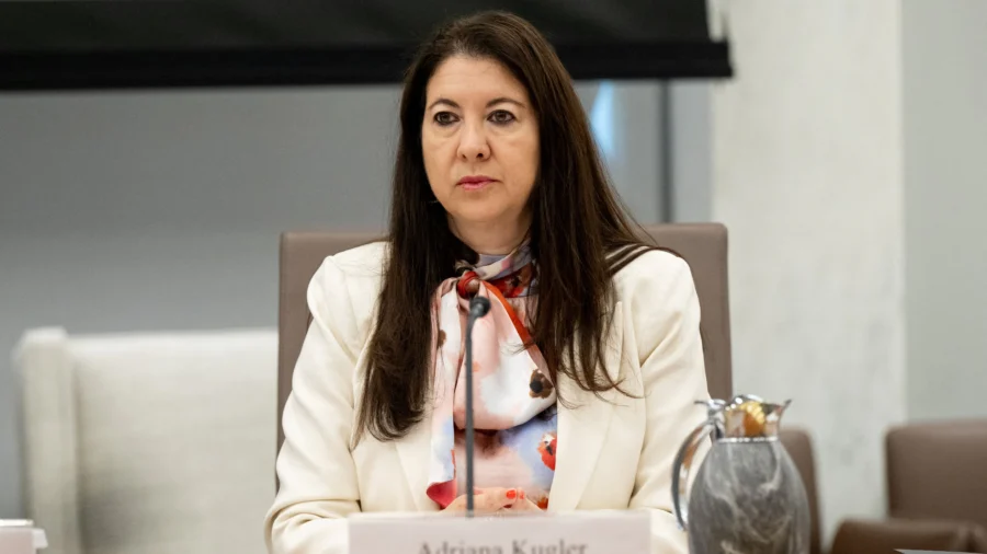 Fed Governor to Resign, Opening Vacancy on Interest Rate-Setting Committee