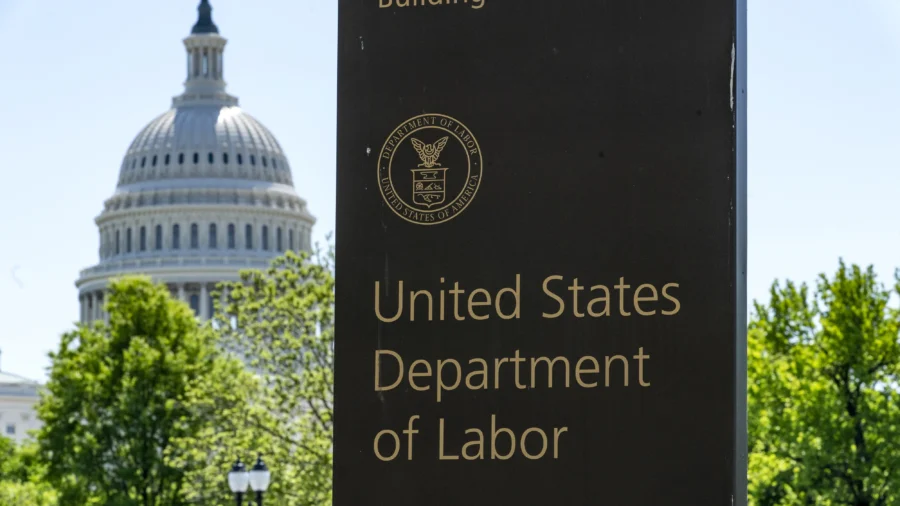 Trump Fires Labor Statistics Chief After July Jobs Report