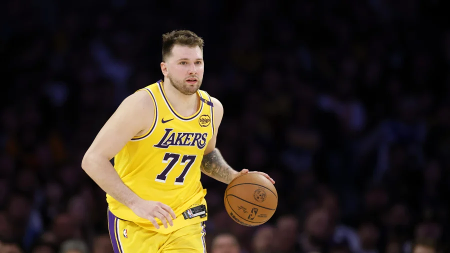 Report: Doncic to Sign $165 Million Extension With Lakers