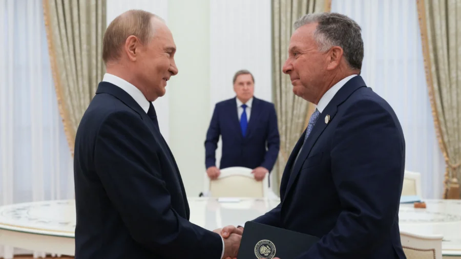 Trump Says Envoy Witkoff Had a 'Highly Productive' Putin Meeting