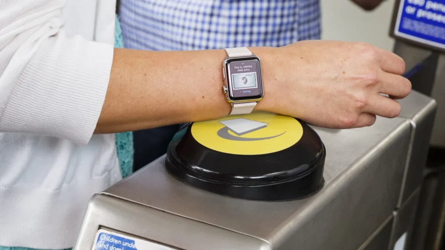 Lawsuit Accuses Apple of Stealing Trade Secrets to Create Apple Pay