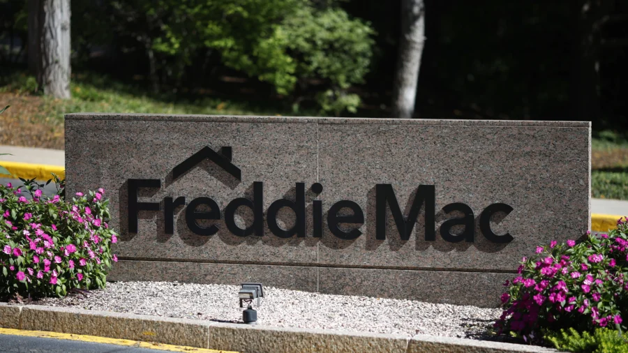 Trump Considering Public Offerings for Fannie Mae and Freddie Mac
