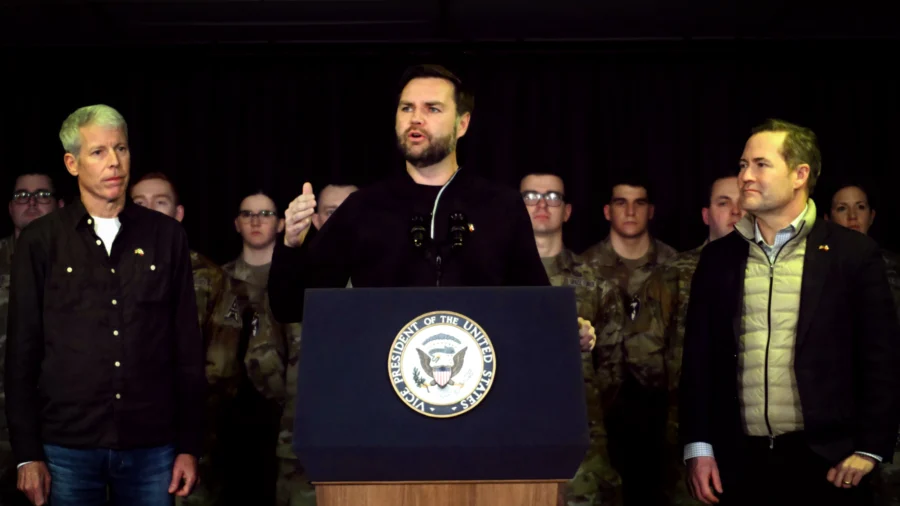 Vance Visits US Troops Stationed at Royal Air Force Base in England