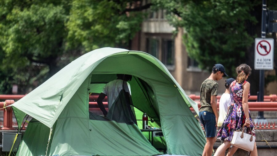Trump Homelessness Plan Draws Civil Commitment Debate