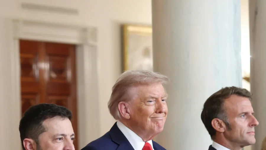 Trump Takes Photo With Zelenskyy, European Leaders