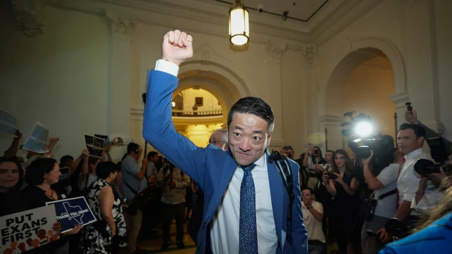 Texas Democrats Return to Texas