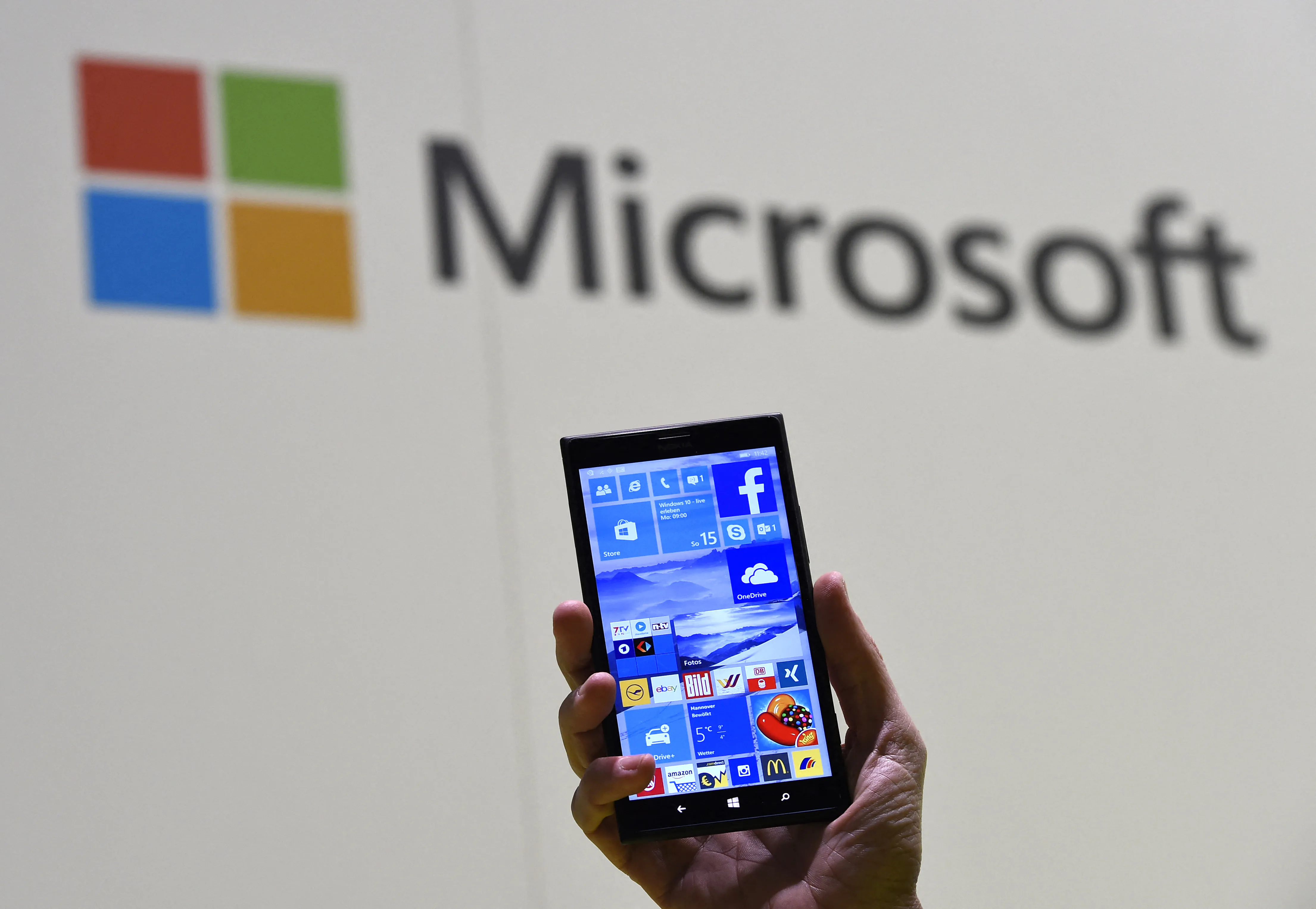 ウィンドウズ10です。 Windows 10 Home with Digital License - SoftwareDiscountUSA