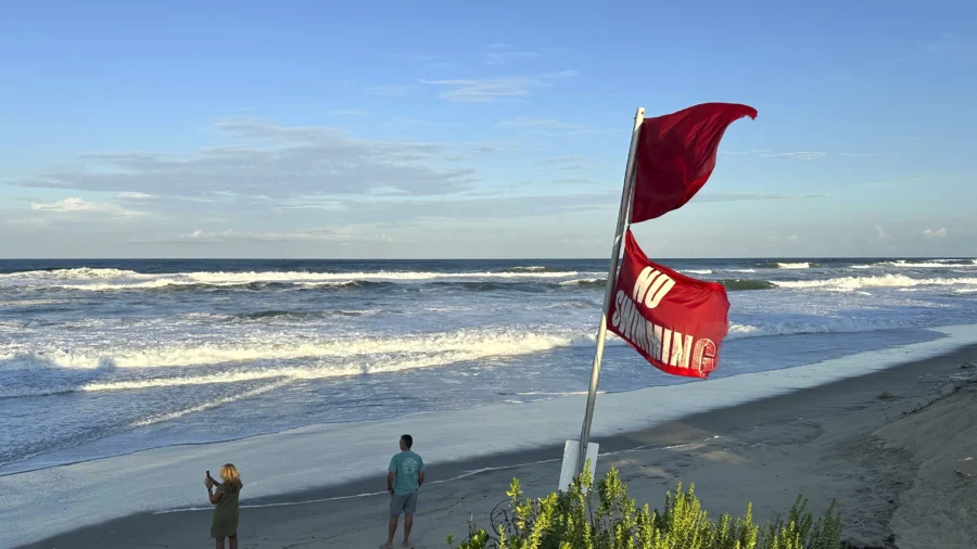 North Carolina Residents Prepare for Hurricane Erin