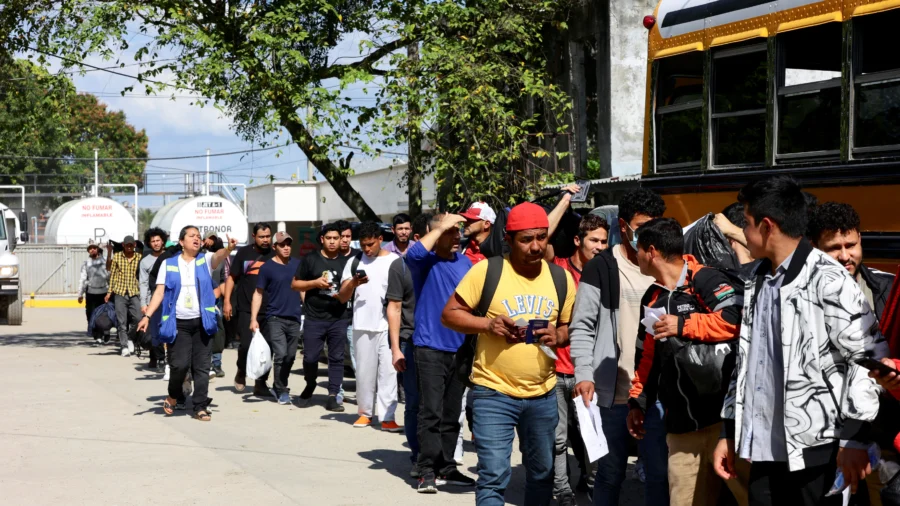 Appeals Court Rules DHS Can Revoke Temporary Status for Hondurans, Nicaraguans, and Nepalese
