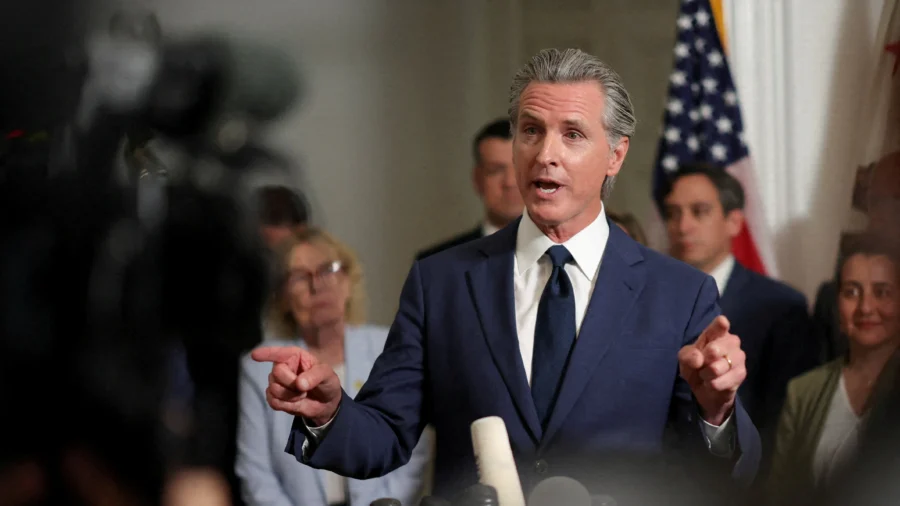 Democratic Governors Warn Texas Over New District Map