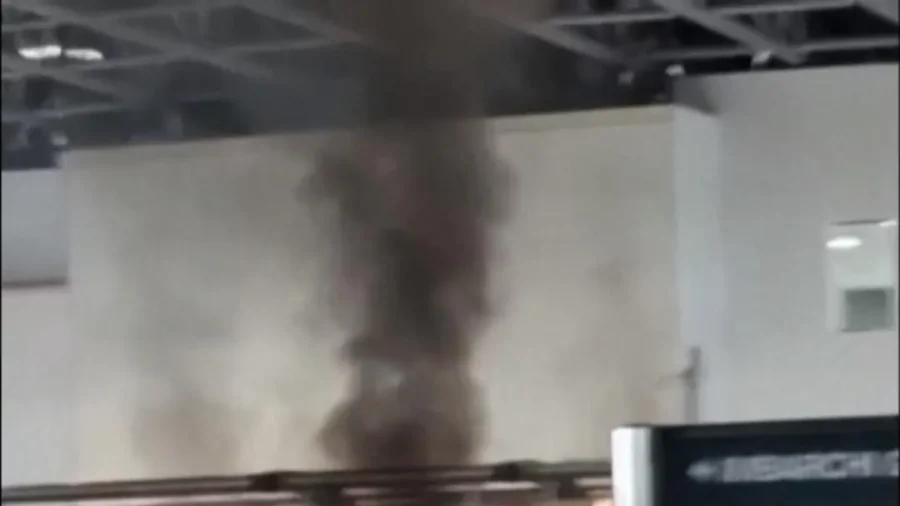 Eyewitness Footage Captures People Fleeing From Blaze at Italian Airport