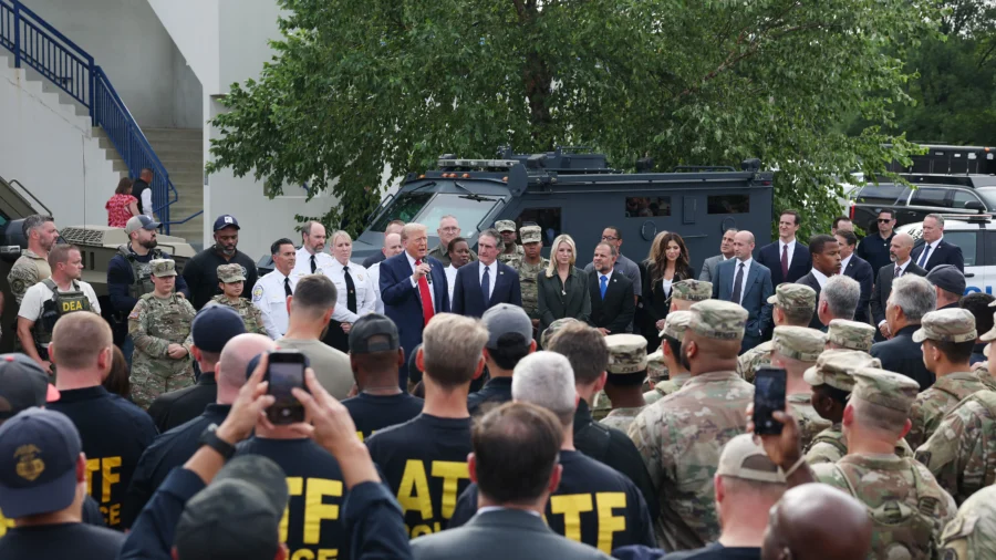 Trump Thanks Law Enforcement in Washington