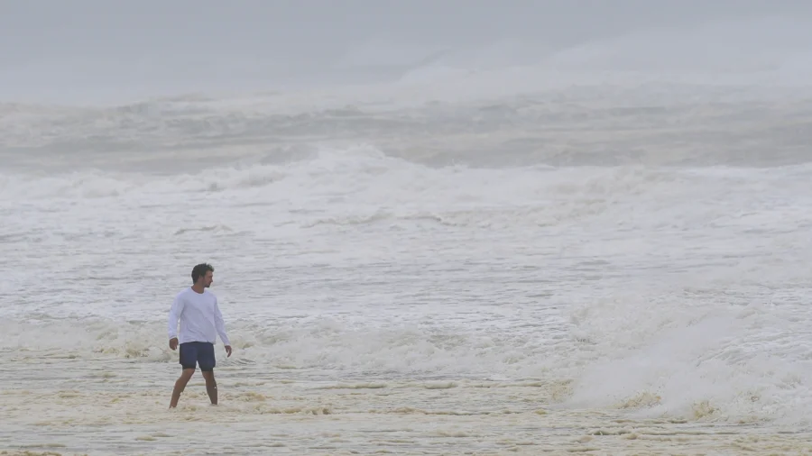 Strong Winds and Waves Batter Nantucket, Martha’s Vineyard as Hurricane Erin Moves Out to the Sea