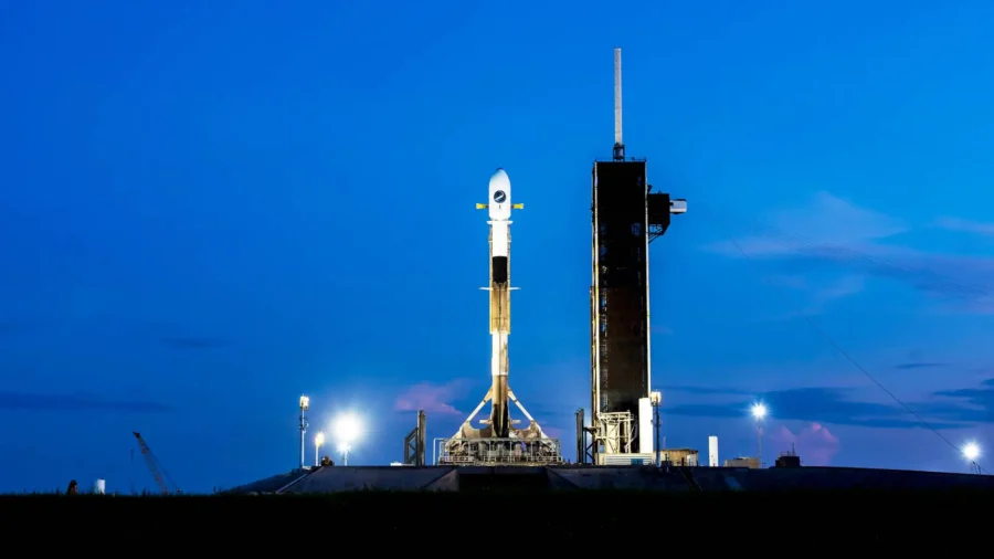 SpaceX Launches US Military Mini Shuttle on Secret Mission