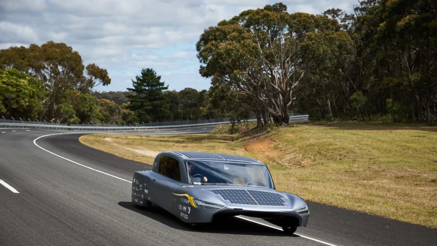2025 Bridgestone World Solar Challenge Kicks Off From Darwin