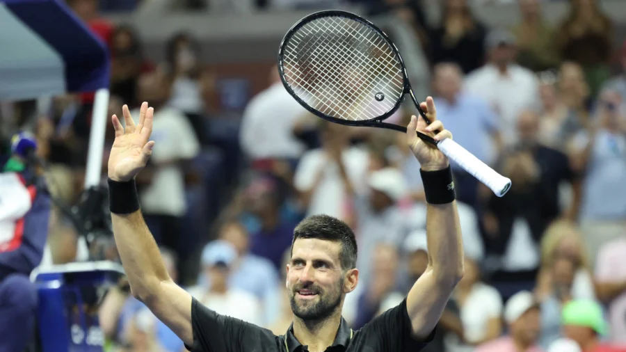 Sabalenka, Djokovic Win Before Medvedev Tirade Sparks Chaos at US Open