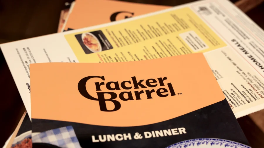 New Logo 'Destroyed' Cracker Barrel's Soul: Panel