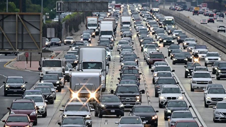 AAA Advises Labor Day Travelers to Get on the Road Early