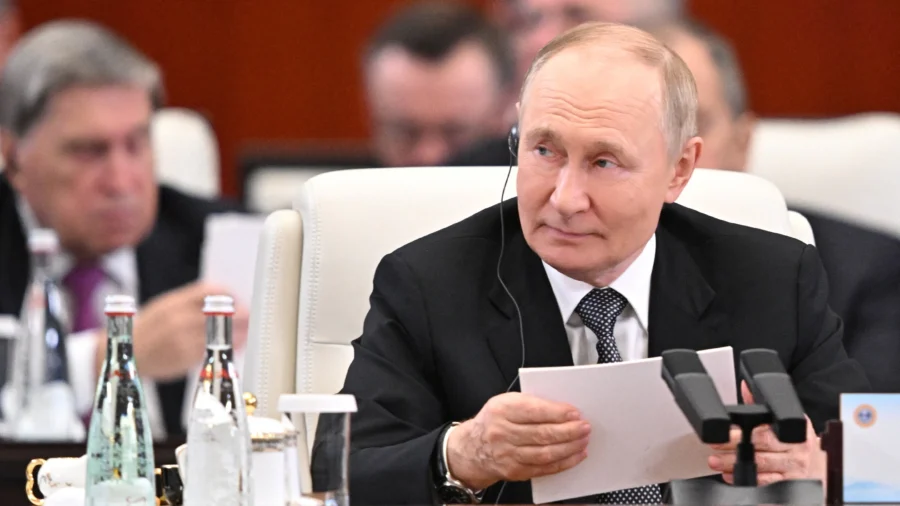 Putin Says NATO's Eastward Enlargement Must Be Addressed to Secure Ukraine Peace
