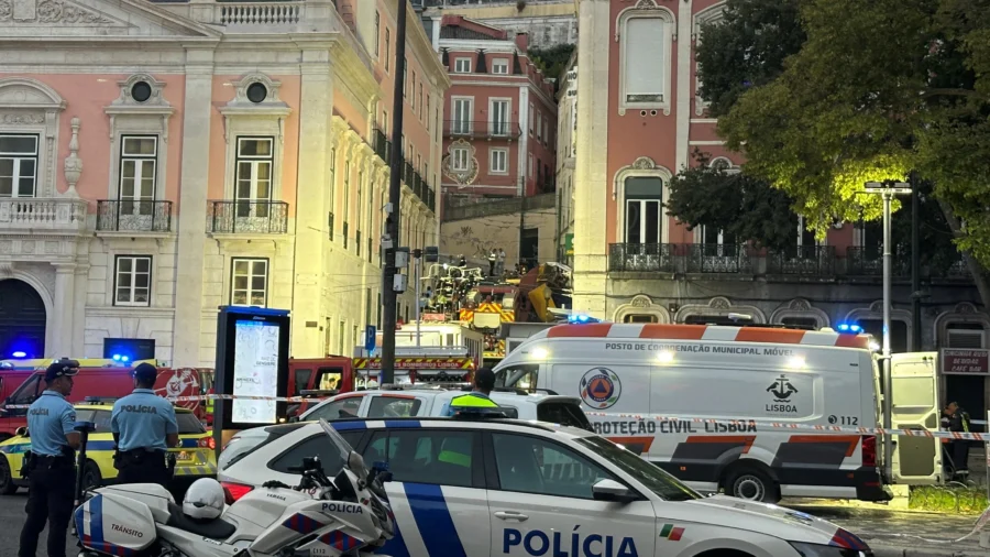 At Least 15 Killed in Crash on Lisbon’s Historic ‘Gloria’ Railway