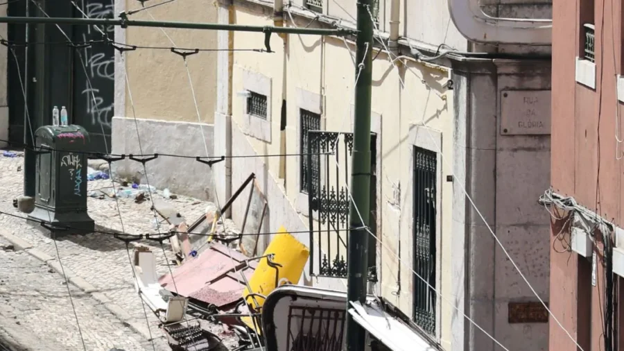 Portugal Investigates Crash on Historic Lisbon Railway That Killed 16