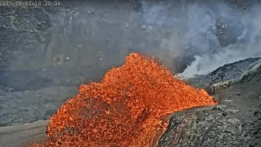 Hawaii Kīlauea Volcano Erupts Again