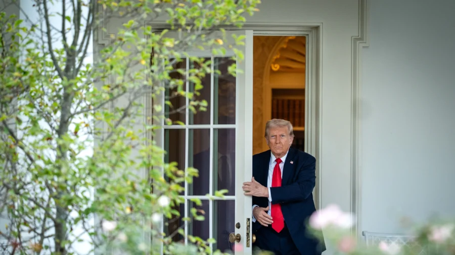 Trump Departs White House to Attend Charlie Kirk's Memorial Service in Arizona