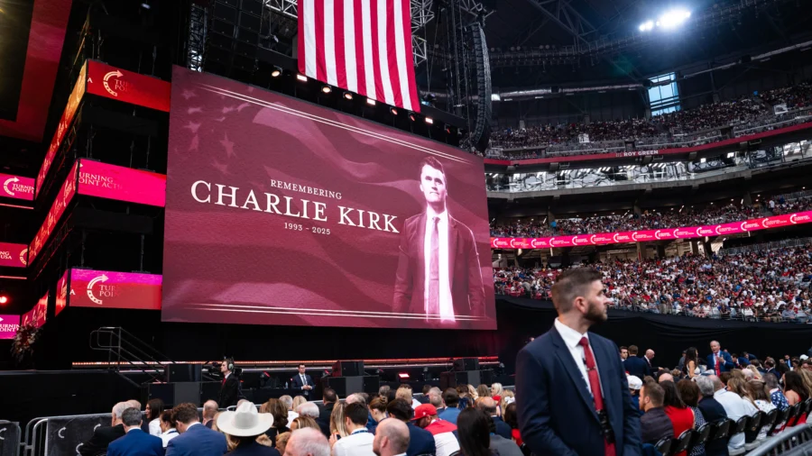 Veteran ’Blown Away by the Evangelism’ at Charlie Kirk Memorial