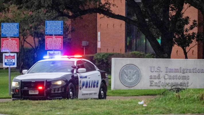 1 Dead, 2 Injured in Shooting at Dallas ICE Facility | NTD