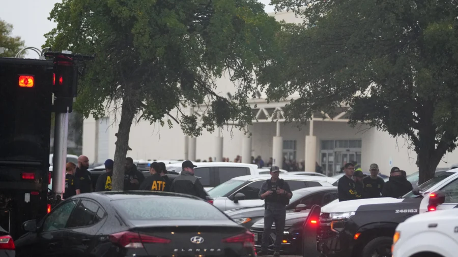 Homeland Security Analyst: Violence Against ICE on the Rise, Tied to Extremist Networks
