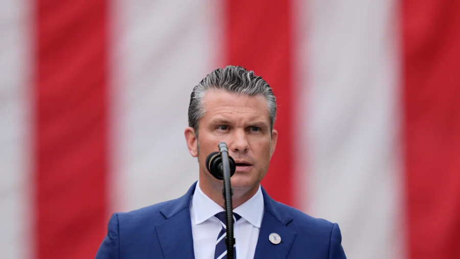 Hegseth and Bondi Tour Joint Operations Center in Tennessee