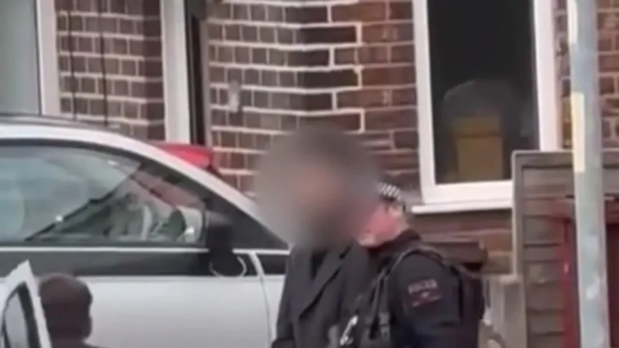 2 Men Arrested Near Manchester Synagogue