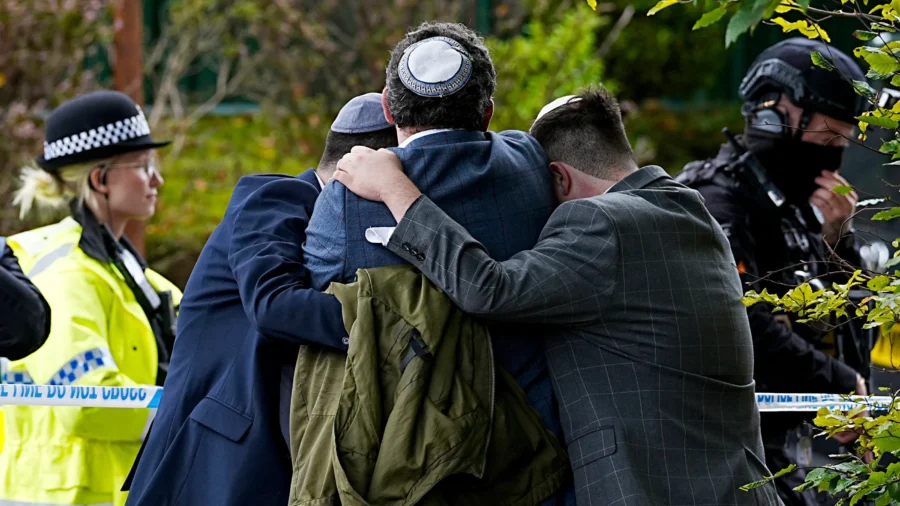 Manchester Jewish Community Holds Vigil After Synagogue Attack