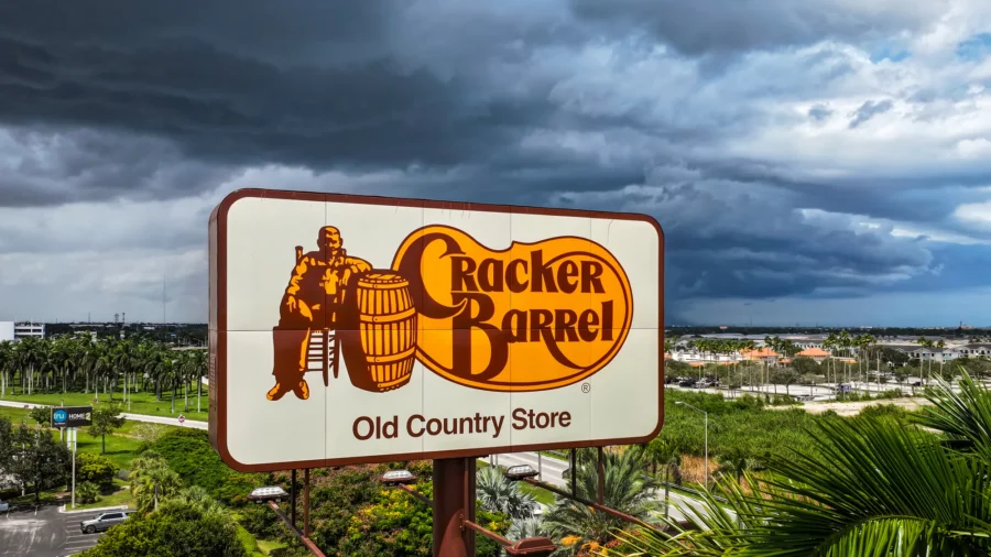 Cracker Barrel Dumps Agency Behind Failed Logo Redesign, Overhauls Leadership After Public Backlash