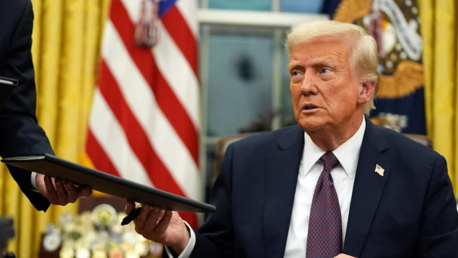 Trump Approves Alaska Mining Road for Mineral Production