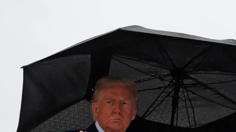 'Everybody's Cheering,' Trump Says as He Heads to Middle East
