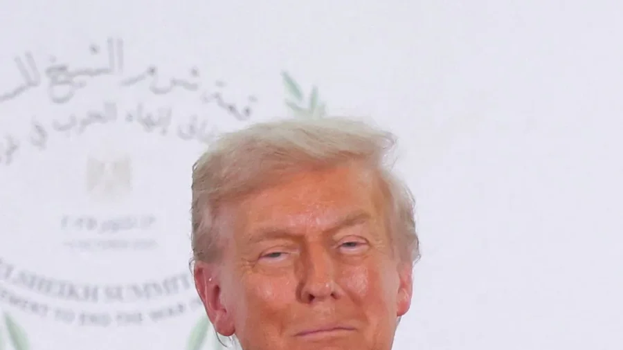 Moment: World Leaders Shake Hands With Trump Before Signing of Gaza Deal in Egypt