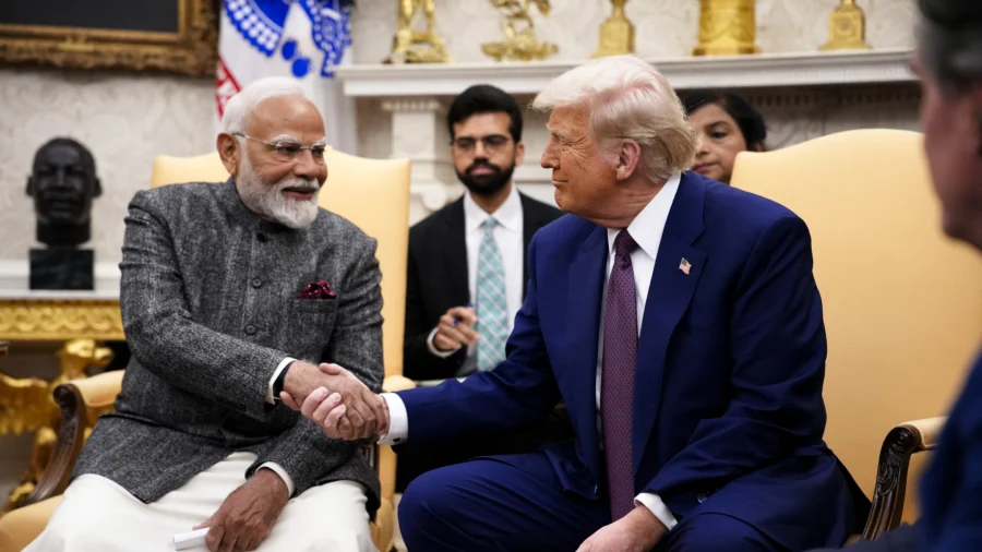 Trump Says India Agreed to Stop Buying Oil From Russia