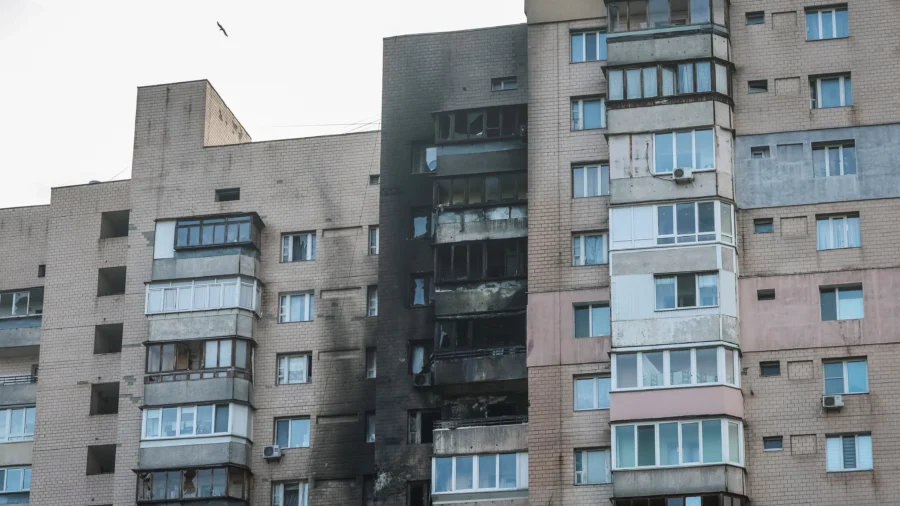 At Least 6 Dead in Overnight Air Attack on Ukraine