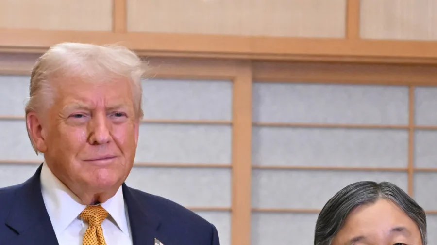 Trump Meets With Japanese Monarch in Tokyo