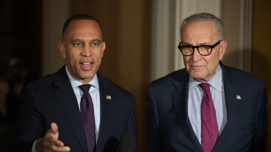 Senate Fails for 13th Time to Advance Funding Bill, End Government Shutdown