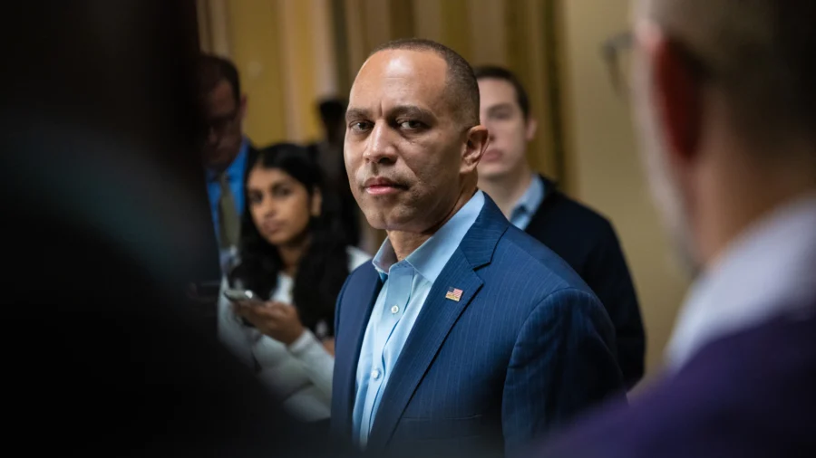House Democratic Leader Jeffries Holds Press Conference on Ongoing Government Shutdown