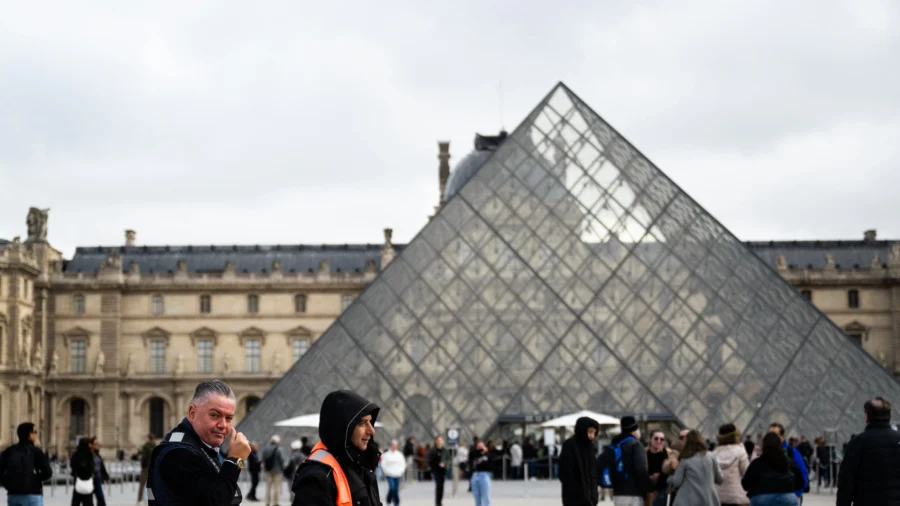 French Auditors Urge Louvre to Modernize Security