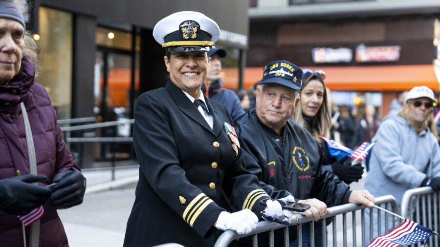 What's Open and Closed on Veterans Day