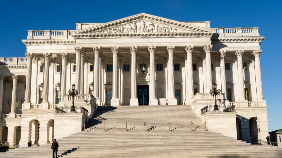 Senate Deal to Advance Government Funding ‘Just a Band-Aid’: Political Commentator