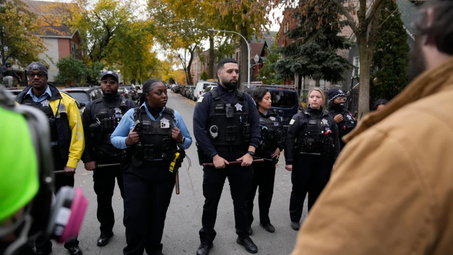 Manhunt Underway for Alleged Shooter Who Fired at ICE Agents in Chicago